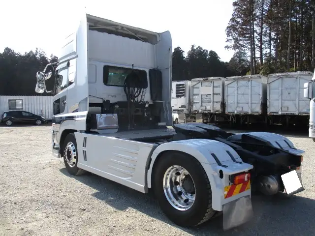 令和03年10月中古大型トラクタヘッド日産UDクオンの画像7