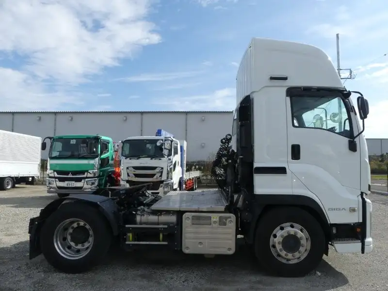 令和03年03月中古大型トラクタヘッドいすゞギガの画像4