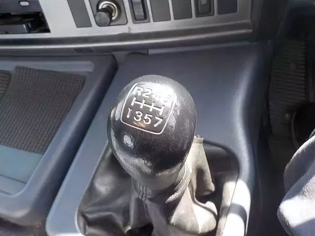 平成17年05月中古大型トラクタヘッド日野日野の画像30