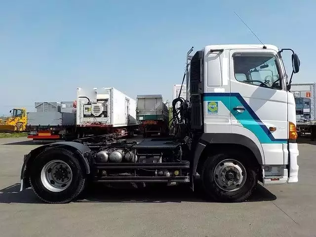 平成17年05月中古大型トラクタヘッド日野日野の画像4