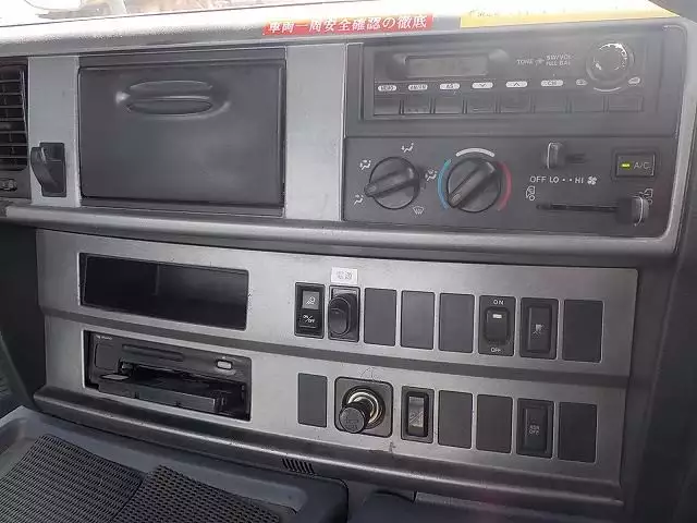 平成17年05月中古大型トラクタヘッド日野日野の画像32