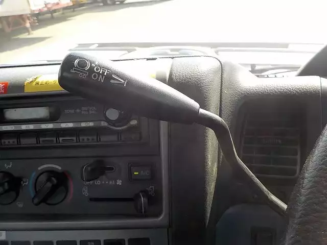 平成17年05月中古大型トラクタヘッド日野日野の画像34