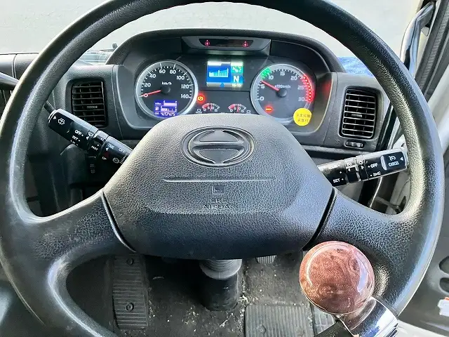 平成28年03月中古大型トラクタヘッド日野プロフィアの画像3