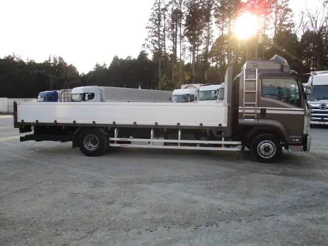 令和01年/平成31年09月中古中型平ボディいすゞフォワードの画像4