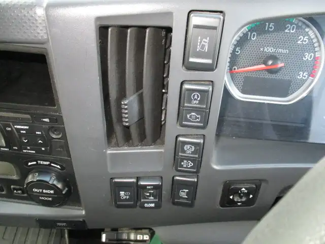 令和01年/平成31年09月中古中型平ボディいすゞフォワードの画像39