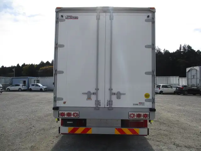 令和05年04月中古増トンアルミバン・ウィングいすゞフォワードの画像6