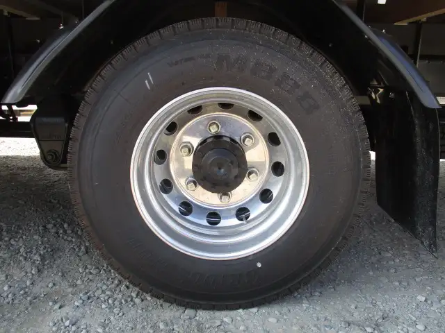 ★未使用車★　R6　三菱　4tアルミ平ボデー　6200ワイド　220馬力　MT　東洋ボデー　融雪仕様　５方開　の画像12