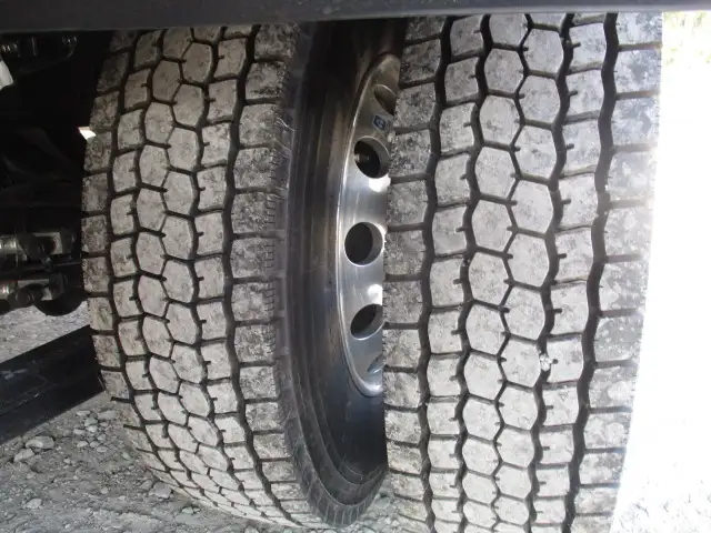 ★未使用車★　R6　三菱　4tアルミ平ボデー　6200ワイド　220馬力　MT　東洋ボデー　融雪仕様　５方開　の画像14