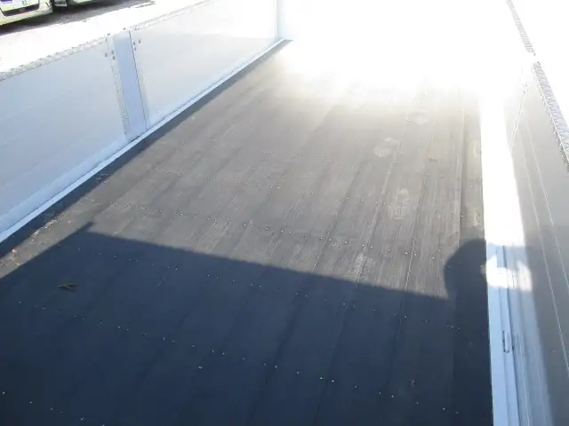 ★未使用車★　R6　三菱　4tアルミ平ボデー　6200ワイド　220馬力　MT　東洋ボデー　融雪仕様　５方開　の画像27