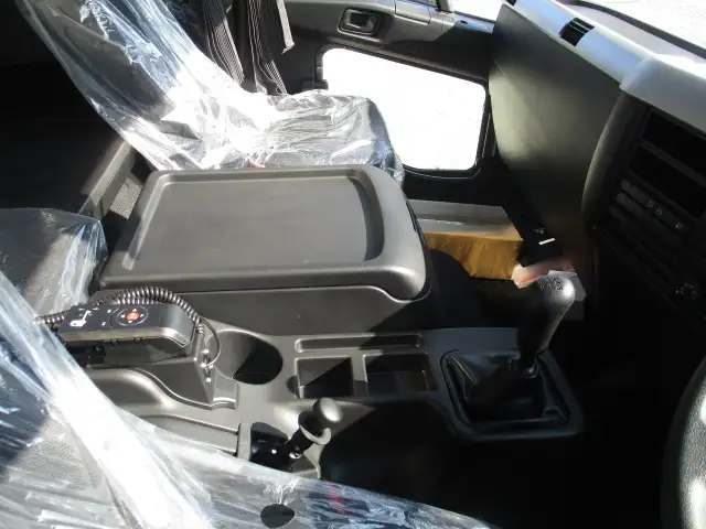 ★未使用車★　R6　三菱　4tアルミ平ボデー　6200ワイド　220馬力　MT　東洋ボデー　融雪仕様　５方開　の画像34