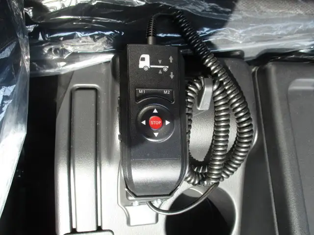 ★未使用車★　R6　三菱　4tアルミ平ボデー　6200ワイド　220馬力　MT　東洋ボデー　融雪仕様　５方開　の画像36