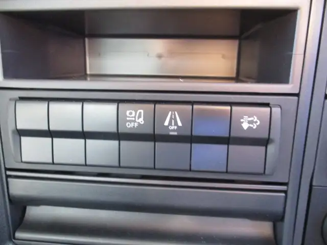 ★未使用車★　R6　三菱　4tアルミ平ボデー　6200ワイド　220馬力　MT　東洋ボデー　融雪仕様　５方開　の画像38