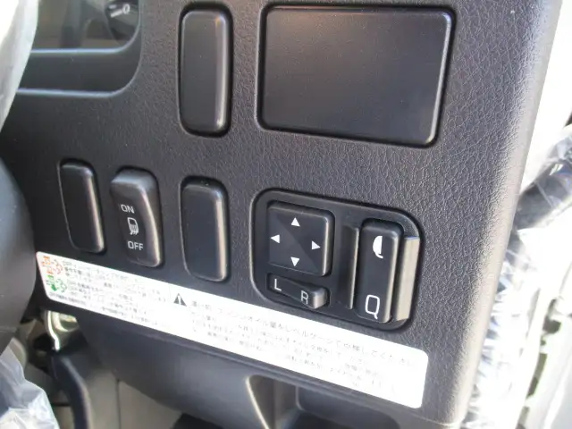 ★未使用車★　R6　三菱　4tアルミ平ボデー　6200ワイド　220馬力　MT　東洋ボデー　融雪仕様　５方開　の画像41