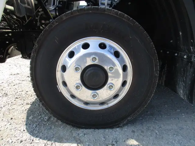 ★未使用車★　R6　三菱　4tアルミ平ボデー　6200ワイド　220馬力　MT　東洋ボデー　融雪仕様　５方開　の画像9