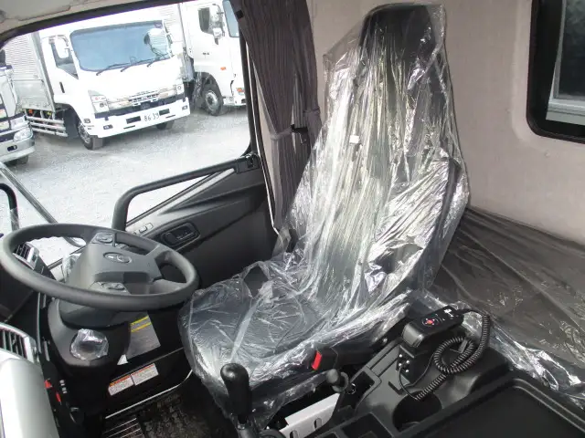 ★未使用車★　R6　三菱　4tアルミ平ボデー　6200ワイド　220馬力　MT　東洋ボデー　融雪仕様　３方開　の画像45