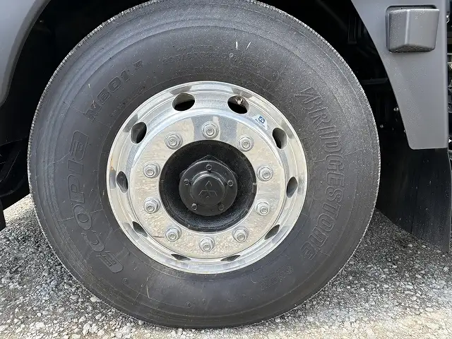 未使用車！車検付！　令和6年　三菱　トラクタヘッド　距離：1,000㎞未満　第五輪荷重：11,500㎏　AT（2ペダル）　の画像13