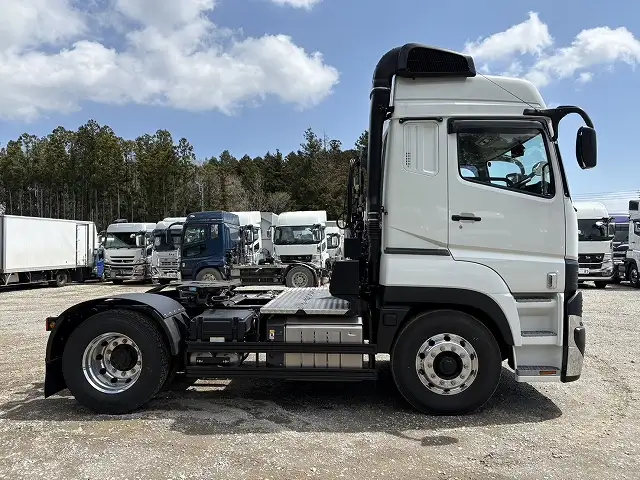 未使用車！車検付！　令和6年　三菱　トラクタヘッド　距離：1,000㎞未満　第五輪荷重：11,500㎏　AT（2ペダル）　の画像4