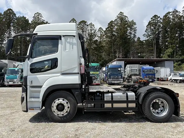 未使用車！車検付！　令和6年　三菱　トラクタヘッド　距離：1,000㎞未満　第五輪荷重：11,500㎏　AT（2ペダル）　の画像8