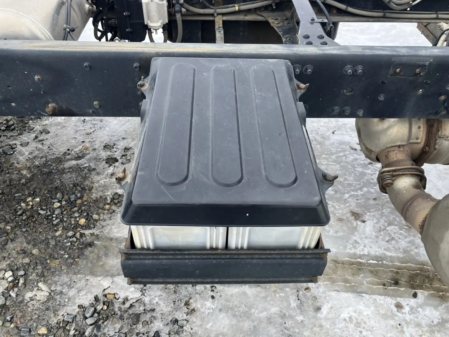 R1年 三菱 4tキャブ付シャシ リアエアサス 元6200ワイドウイング MT 距離:415,000㎞の画像11