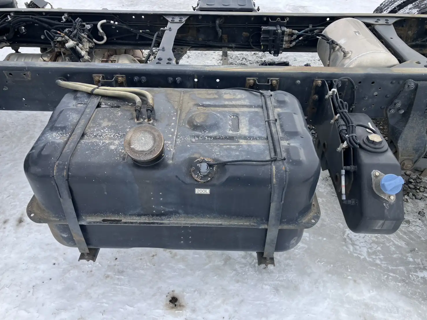 R1年 三菱 4tキャブ付シャシ リアエアサス 元6200ワイドウイング MT 距離:415,000㎞の画像12