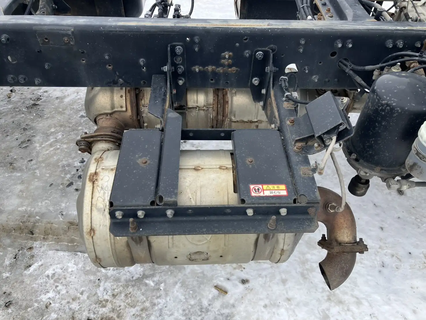 R1年 三菱 4tキャブ付シャシ リアエアサス 元6200ワイドウイング MT 距離:415,000㎞の画像14