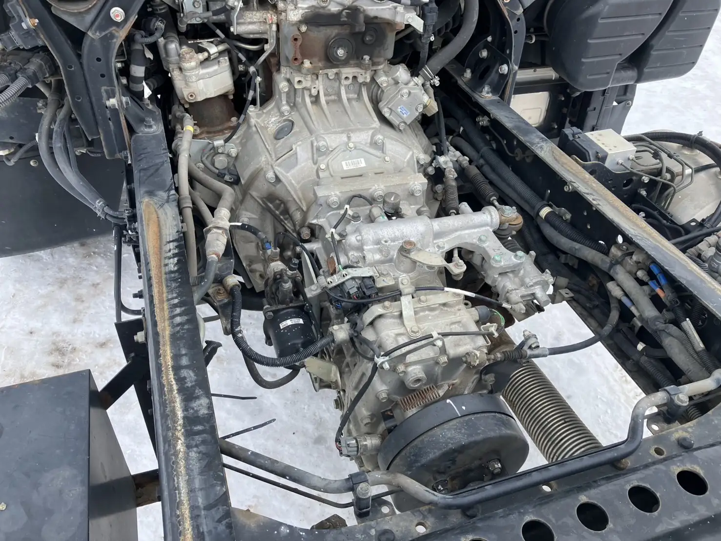 R1年 三菱 4tキャブ付シャシ リアエアサス 元6200ワイドウイング MT 距離:415,000㎞の画像18