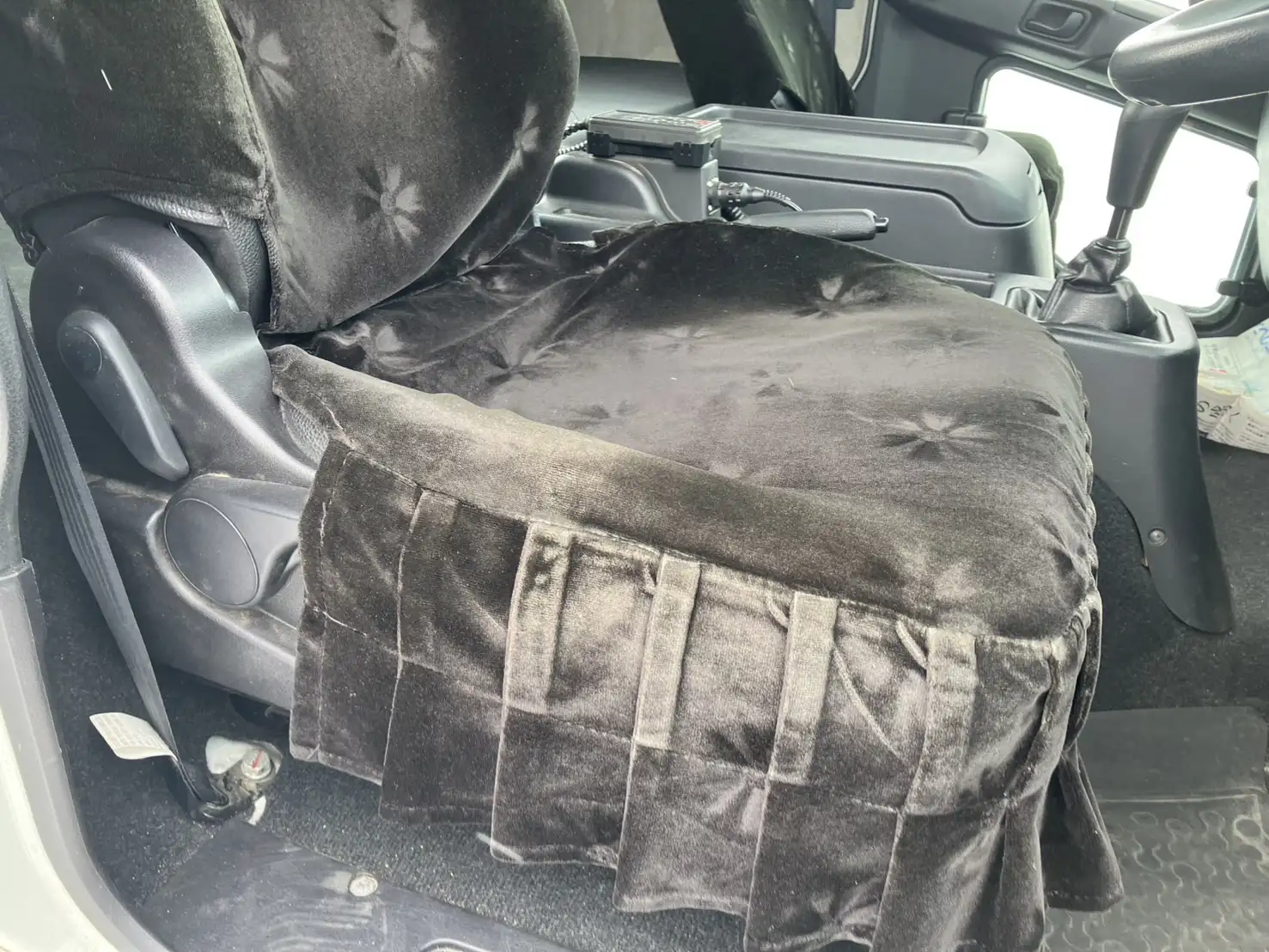 R1年 三菱 4tキャブ付シャシ リアエアサス 元6200ワイドウイング MT 距離:415,000㎞の画像28