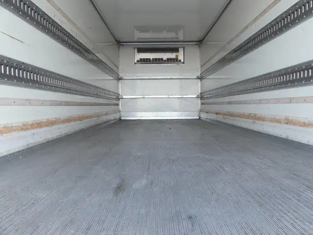 令和01年/平成31年08月中古中型冷凍バン・ウィングいすゞフォワードの画像18