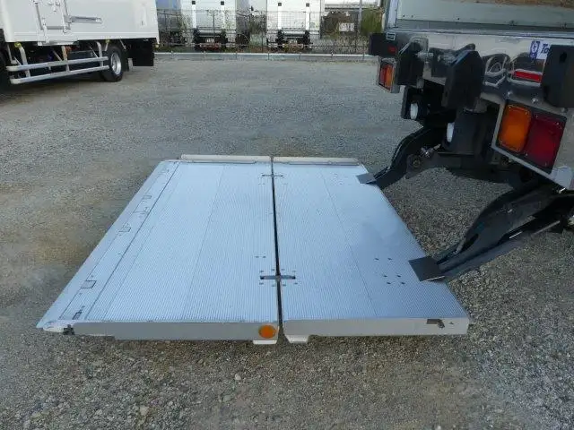 令和01年/平成31年08月中古中型冷凍バン・ウィングいすゞフォワードの画像23