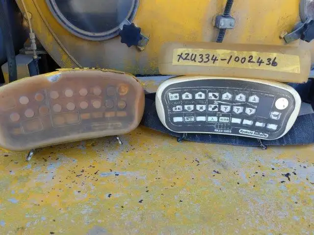 平成22年06月中古小型ミキサー車・高所作業車・その他特装車日野デュトロの画像23