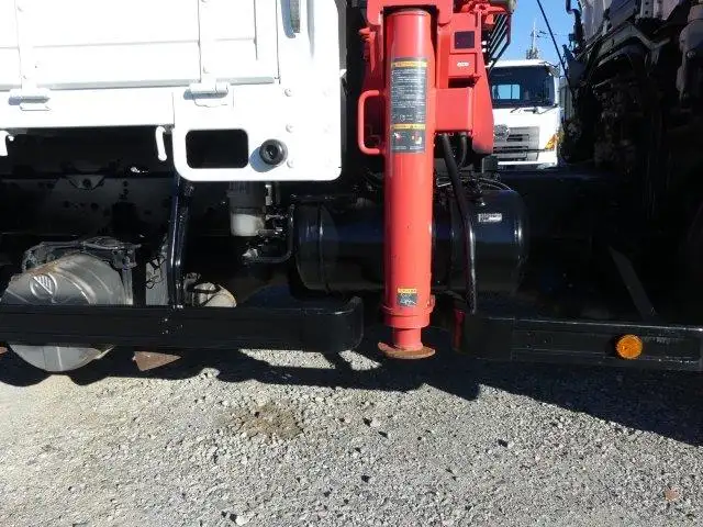 平成24年08月中古中型クレーン付三菱ふそうファイターの画像13