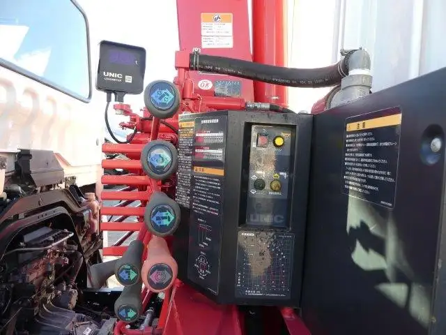 平成24年08月中古中型クレーン付三菱ふそうファイターの画像17