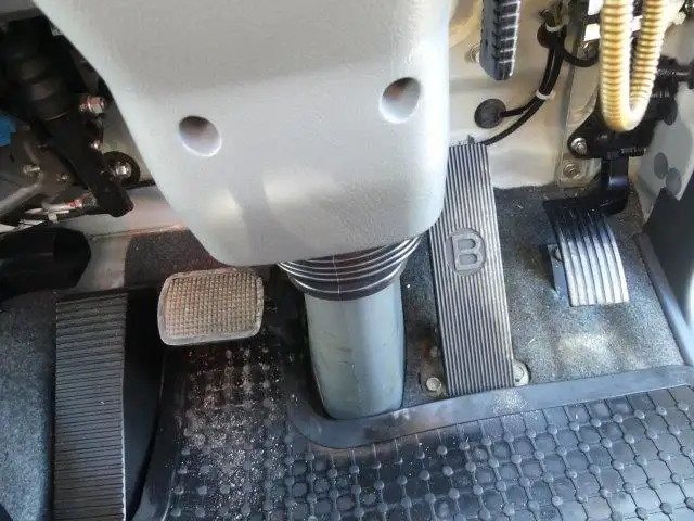 平成24年08月中古中型クレーン付三菱ふそうファイターの画像42