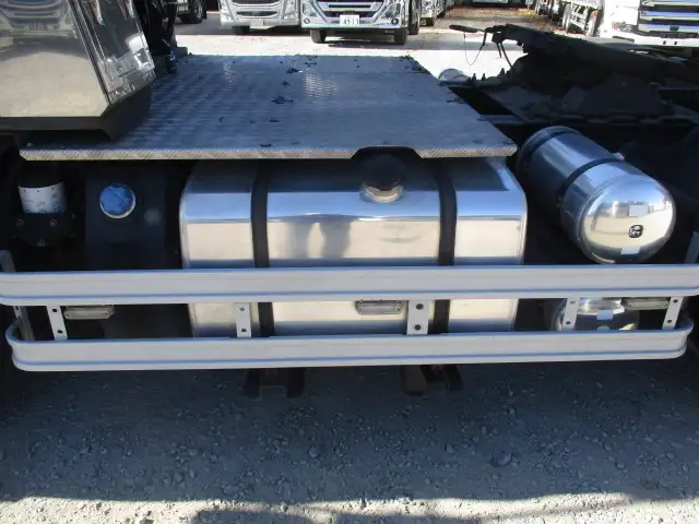 令和04年02月中古大型トラクタヘッド日産UDクオンの画像25