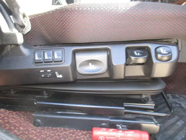 令和04年02月中古大型トラクタヘッド日産UDクオンの画像34