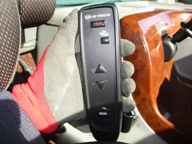 令和04年02月中古大型トラクタヘッド日産UDクオンの画像36