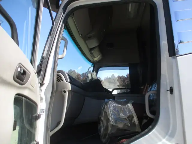 令和04年02月中古大型トラクタヘッド日産UDクオンの画像50