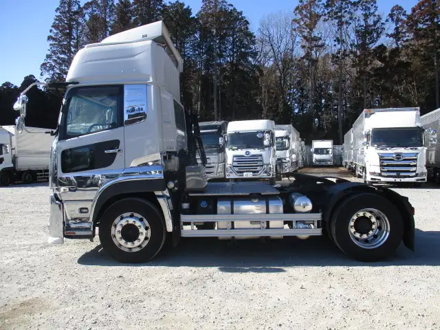 令和04年02月中古大型トラクタヘッド日産UDクオンの画像8