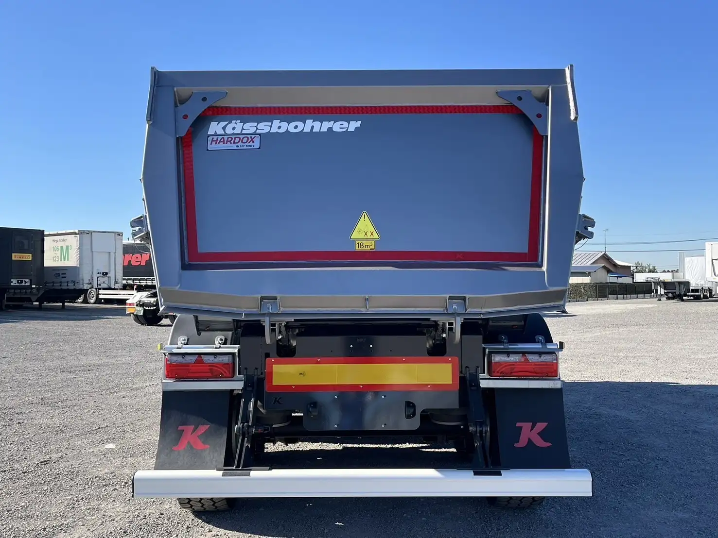 【登録済未使用車】ケスボーラー 3軸土砂ダンプトレーラ エアサス リフトアクスル スーパーシングルの画像4