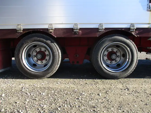 車検付(R7.5)平成17年 フルハーフ 13M段付ウイングトレーラ 2軸リーフサス 積載:19,400kg 第五輪:9,390kg以上 床:鉄板の画像27