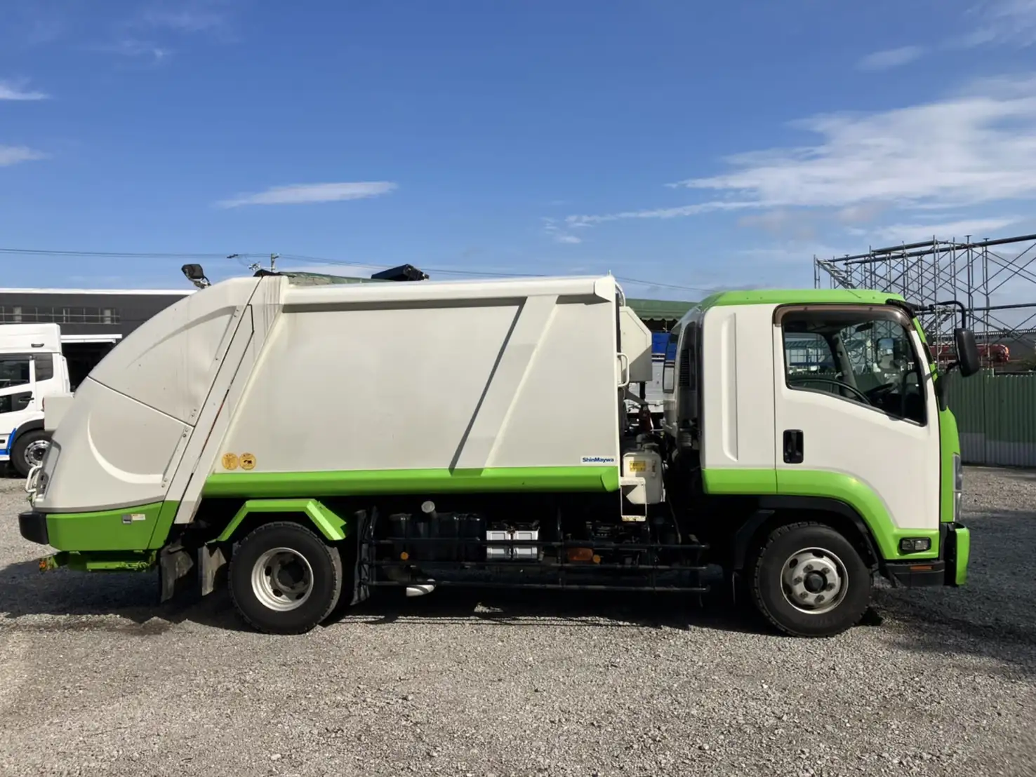 平成24年00月中古増トンミキサー車・高所作業車・その他特装車いすゞフォワードの画像2