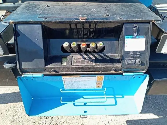 平成20年08月中古小型ミキサー車・高所作業車・その他特装車いすゞエルフの画像19