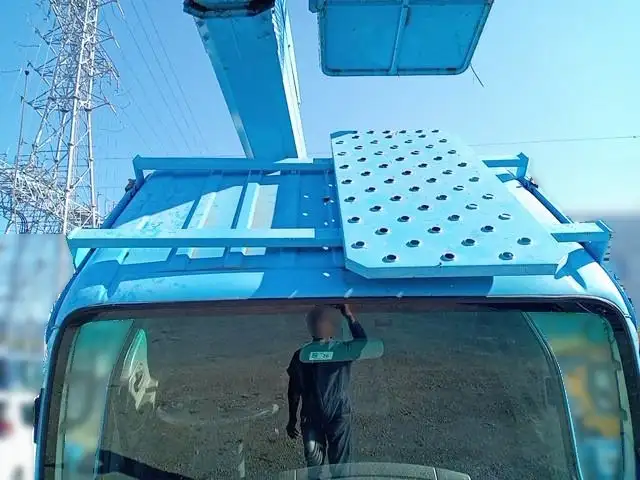 平成20年08月中古小型ミキサー車・高所作業車・その他特装車いすゞエルフの画像21