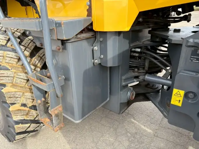 汎用サイドエッジ交換済【車検=R9年1月迄】　H26年　コマツWA150-6　タイヤショベル　マルチブレード油圧ワンタッチ　スパイクタイヤ　アワー2817H  トラクションコントロール付の画像28