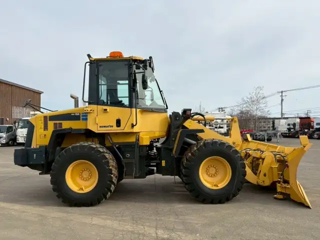 汎用サイドエッジ交換済【車検=R9年1月迄】　H26年　コマツWA150-6　タイヤショベル　マルチブレード油圧ワンタッチ　スパイクタイヤ　アワー2817H  トラクションコントロール付の画像4