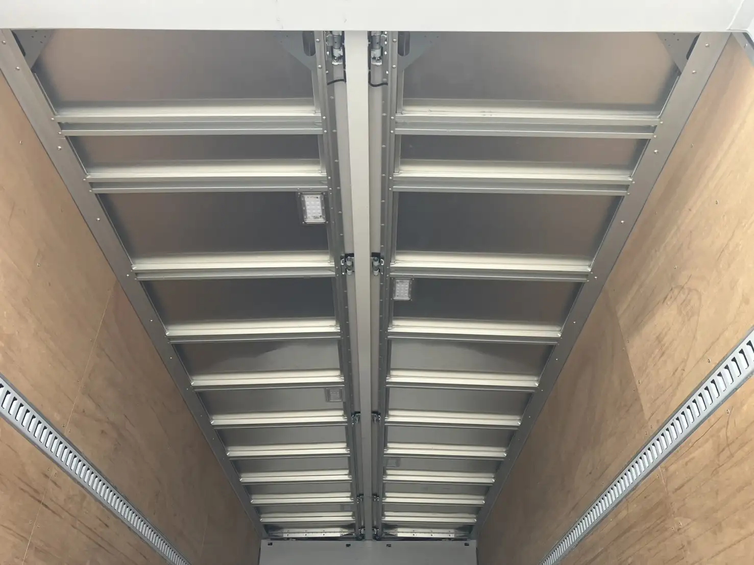 令和03年03月中古増トンアルミバン・ウィング日野レンジャーの画像17