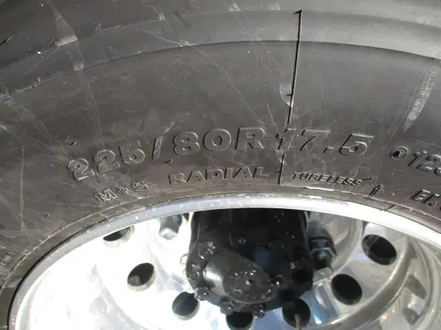 ★未使用車★　R6　三菱　4tアルミ平ボデー　6200ワイド　220馬力　MT　東洋ボデー　融雪仕様　３方開　の画像13