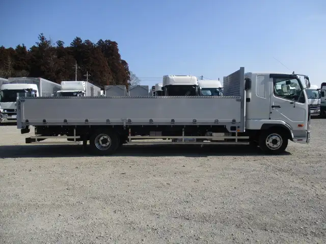 ★未使用車★　R6　三菱　4tアルミ平ボデー　6200ワイド　220馬力　MT　東洋ボデー　融雪仕様　３方開　の画像4