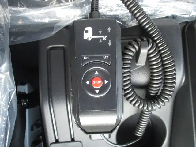 ★未使用車★　R6　三菱　4tアルミ平ボデー　6200ワイド　220馬力　MT　東洋ボデー　融雪仕様　３方開　の画像35