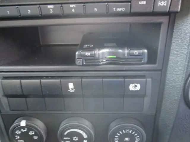 ★未使用車★　R6　三菱　4tアルミ平ボデー　6200ワイド　220馬力　MT　東洋ボデー　融雪仕様　３方開　の画像38